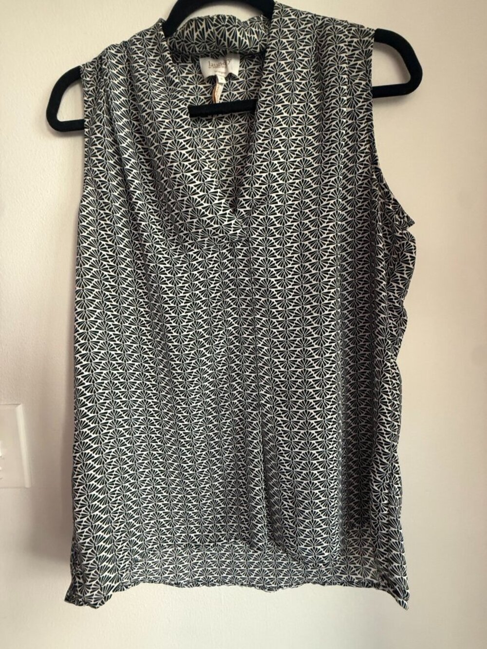 Laundry by Shelli Segal Geo Print Sleeveless Top Sz S Black White